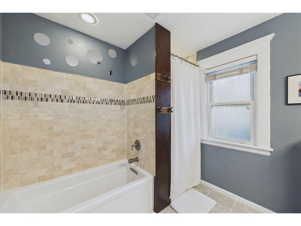 3232 Hennepin Avenue Minneapolis MN 55408 7099423 image14