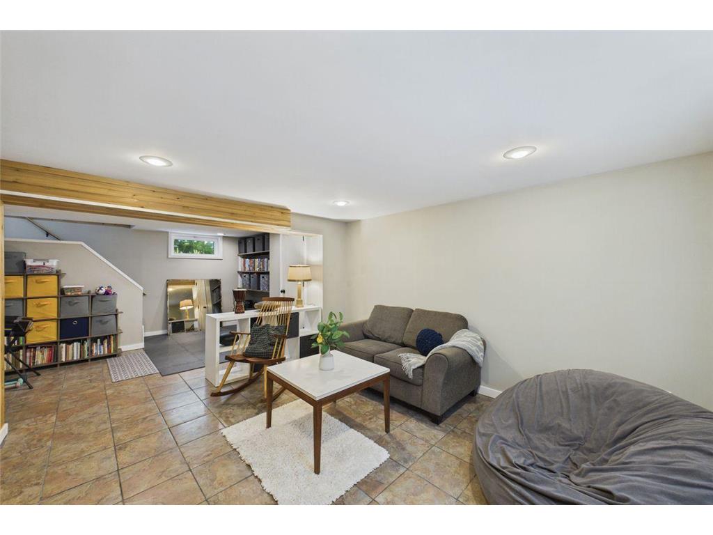 3232 Hennepin Avenue Minneapolis MN 55408 7099423 image17