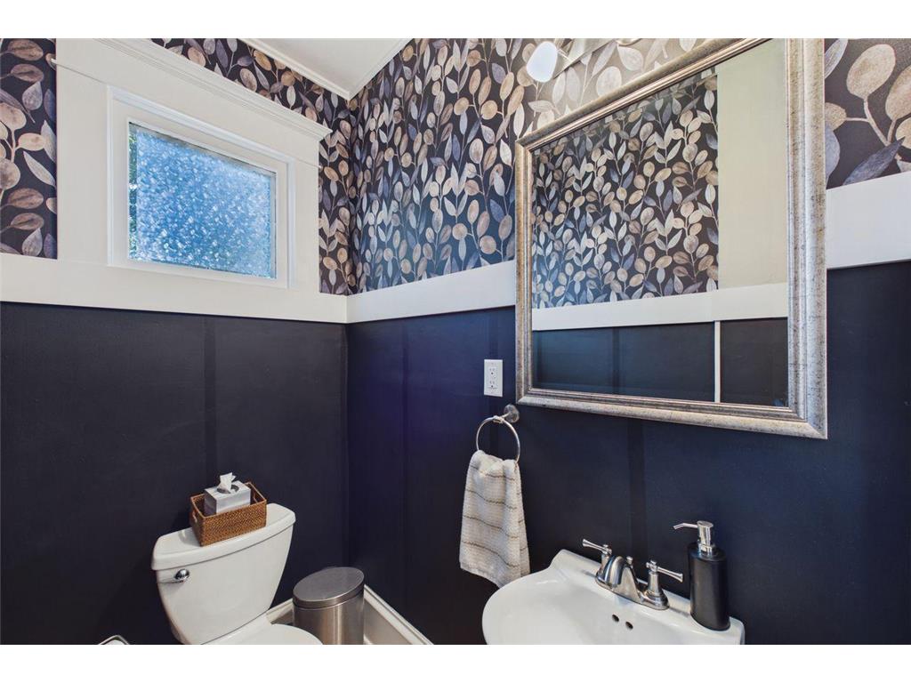 3232 Hennepin Avenue Minneapolis MN 55408 7099423 image6