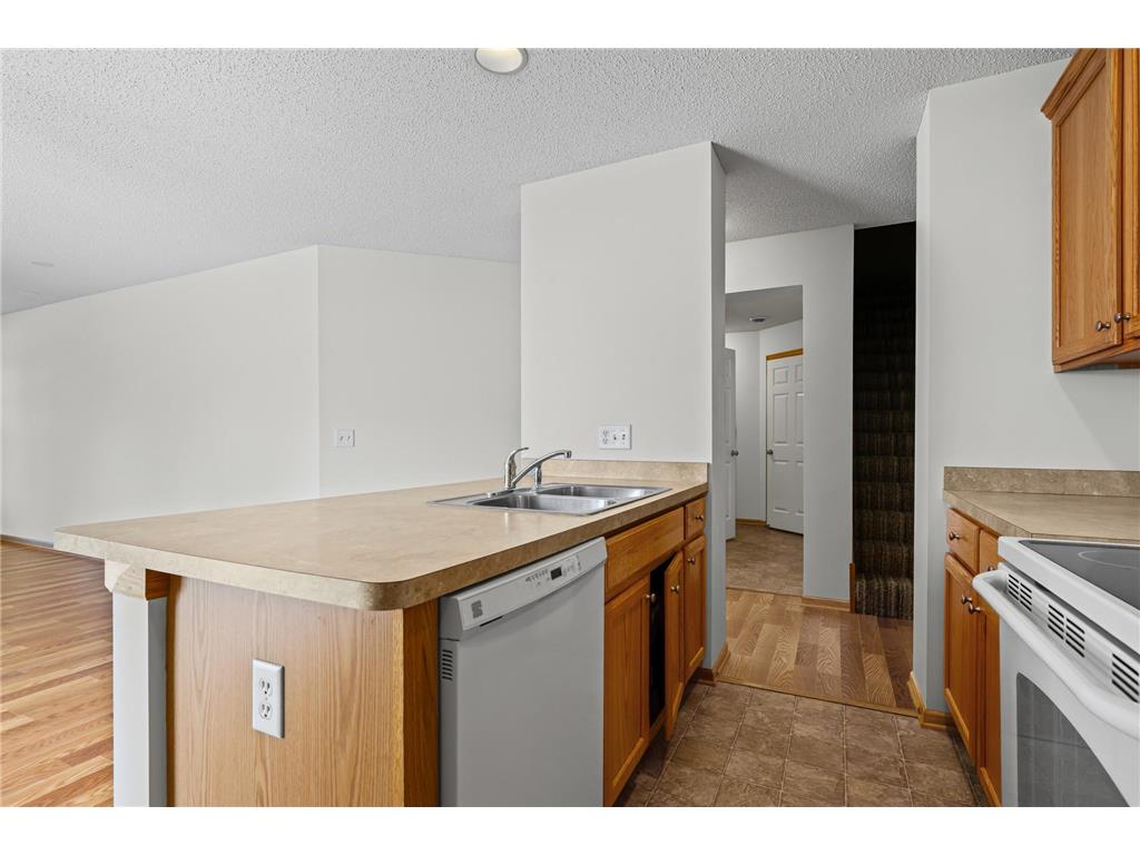 3232 Oak View Drive Woodbury MN 55129 7090809 image12