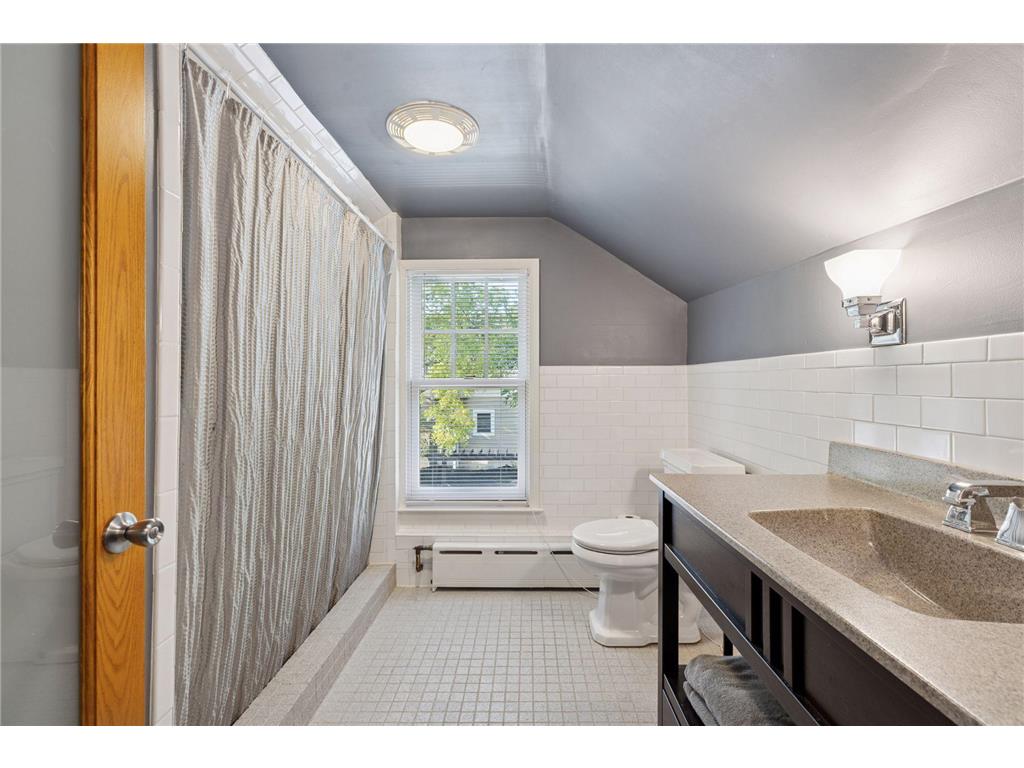 3233 Cedar Avenue S Minneapolis MN 55407 6797863 image24