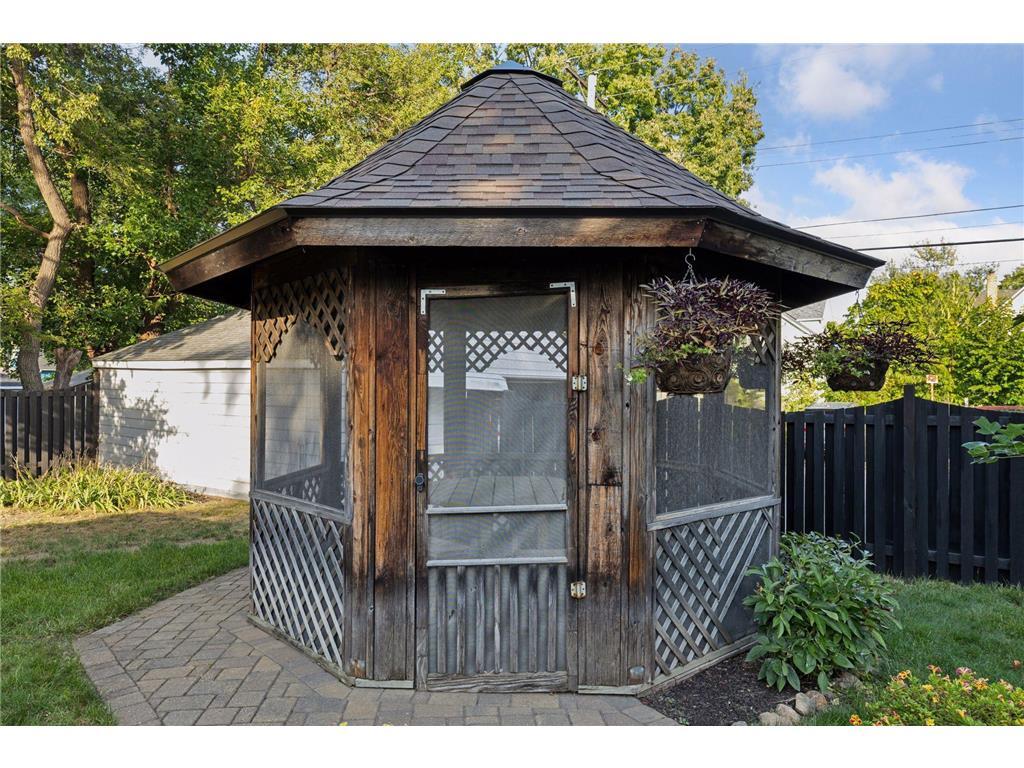 3233 Cedar Avenue S Minneapolis MN 55407 6797863 image28