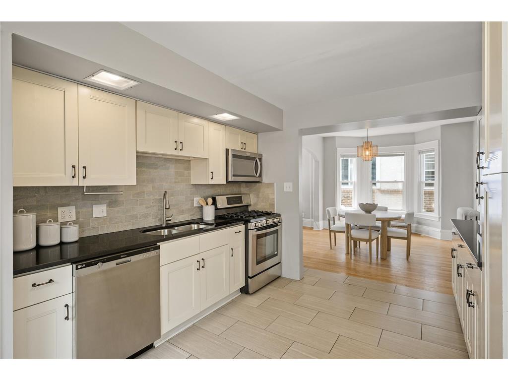 3236 Hennepin Avenue Minneapolis MN 55408 6757789 image12