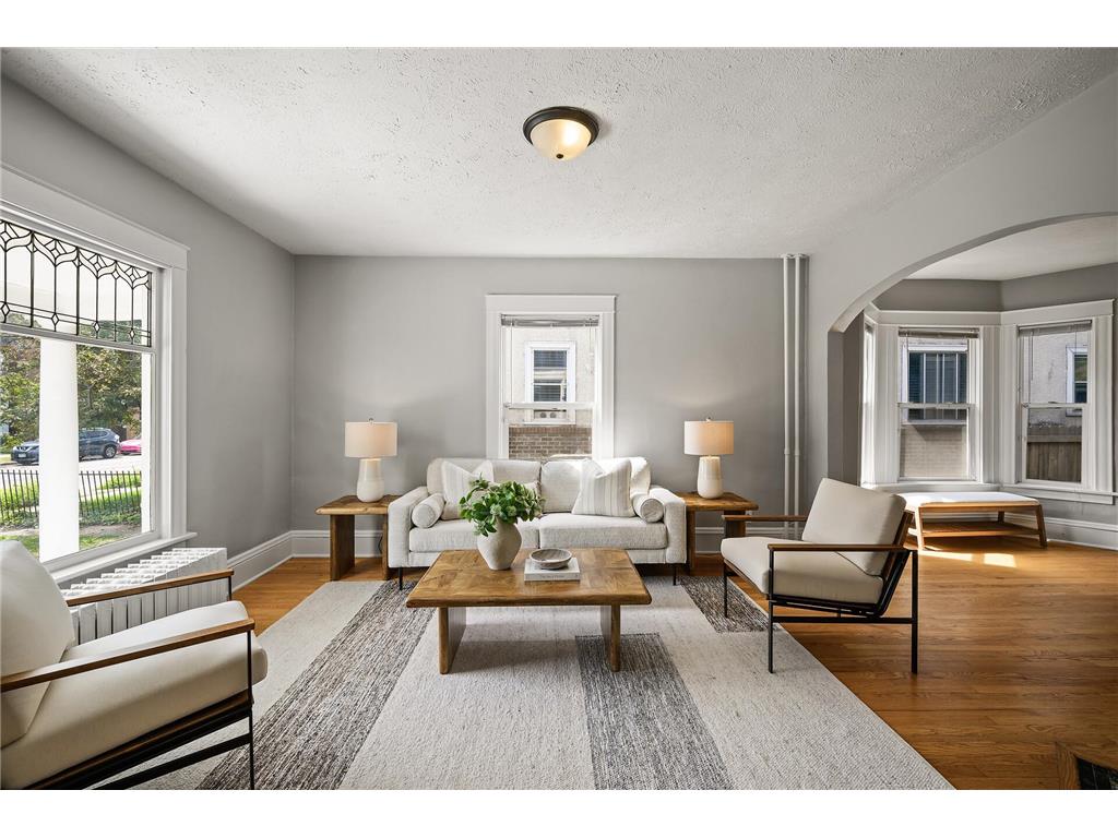 3236 Hennepin Avenue Minneapolis MN 55408 6757789 image2