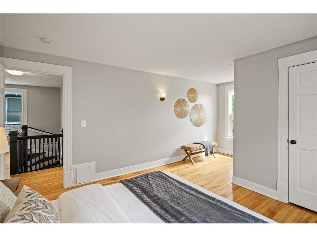 3236 Hennepin Avenue Minneapolis MN 55408 6757789 image20