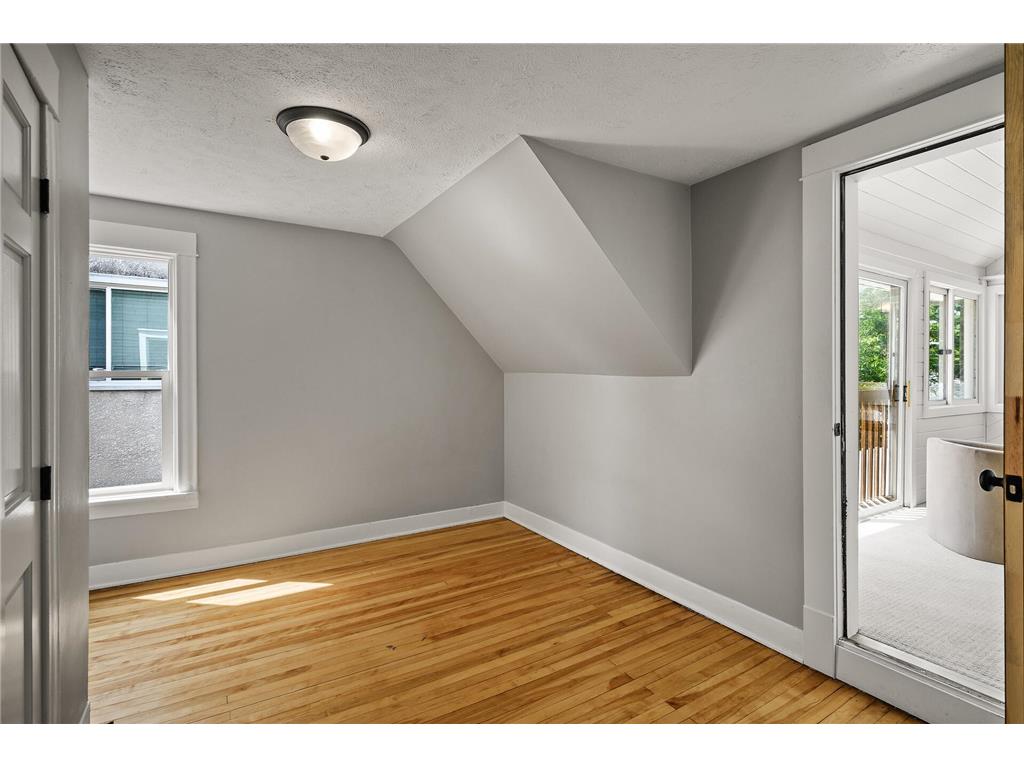 3236 Hennepin Avenue Minneapolis MN 55408 6757789 image23