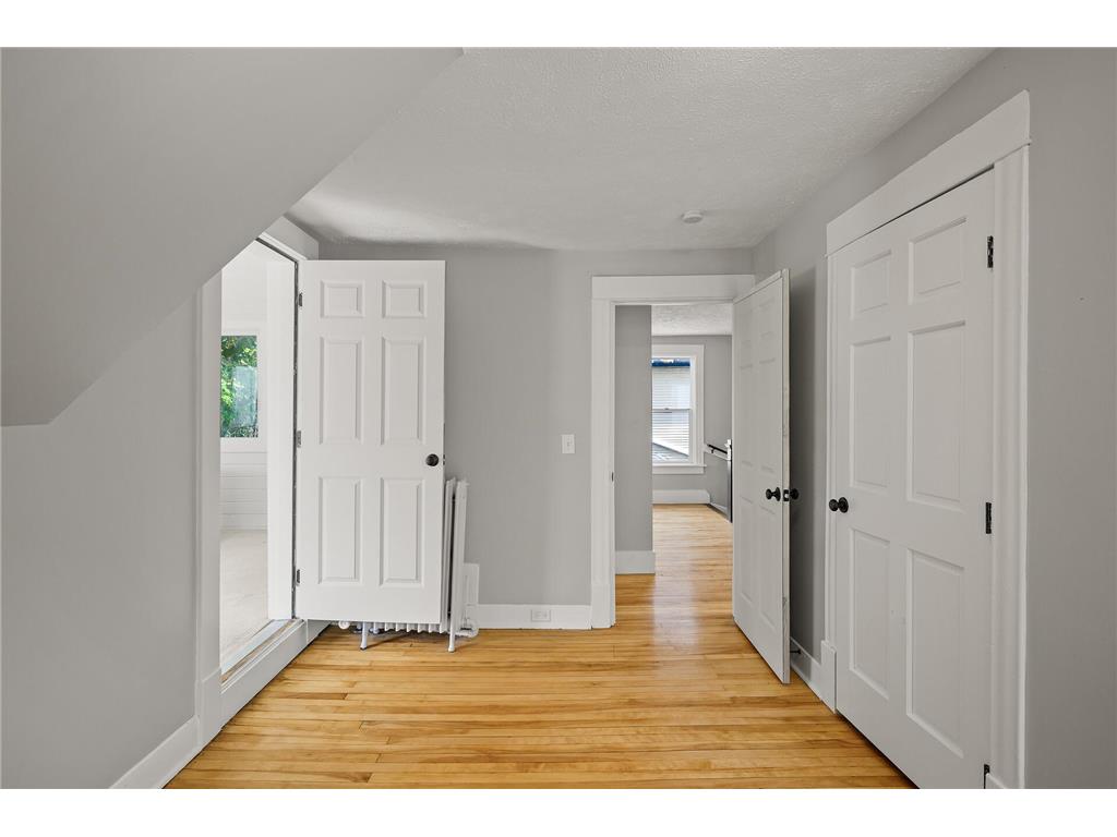 3236 Hennepin Avenue Minneapolis MN 55408 6757789 image24