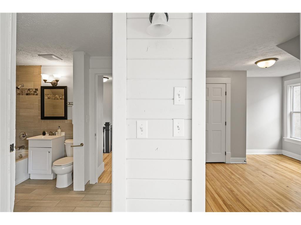 3236 Hennepin Avenue Minneapolis MN 55408 6757789 image27