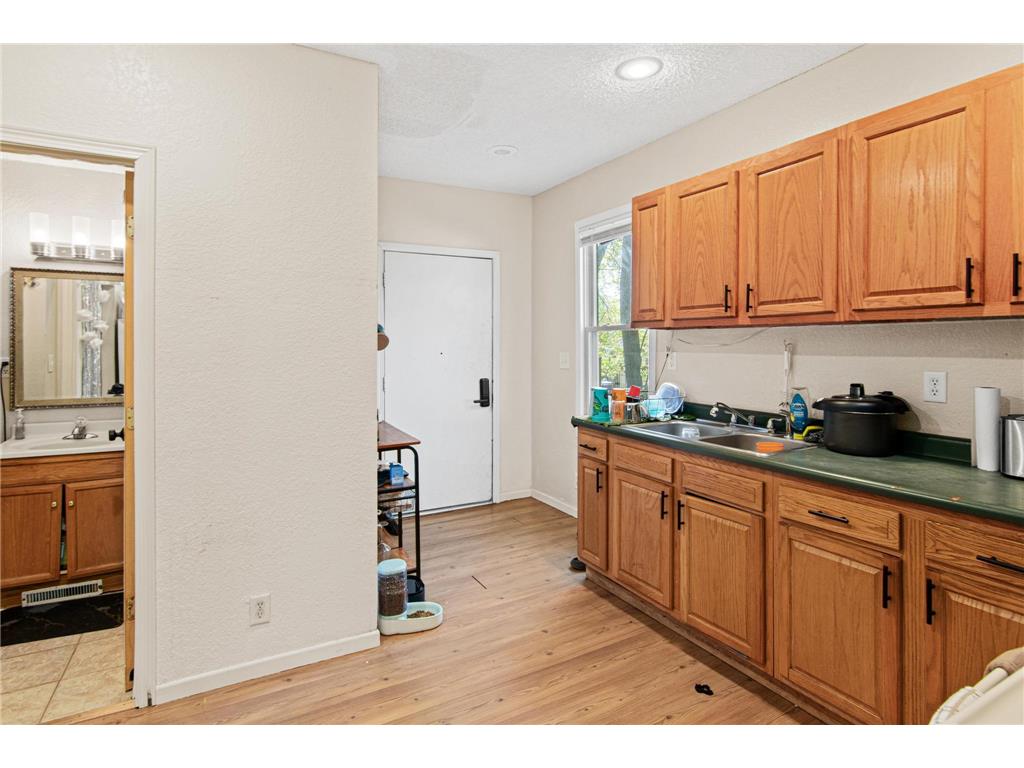 3236 James Avenue N Minneapolis MN 55412 7073439 image10