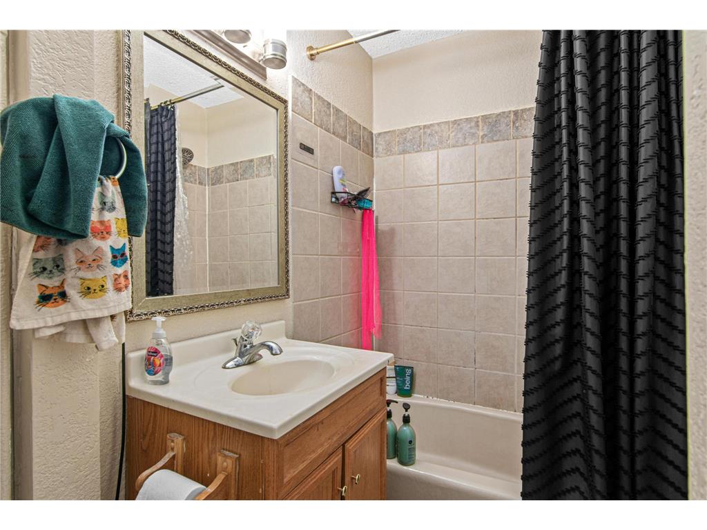 3236 James Avenue N Minneapolis MN 55412 7073439 image11