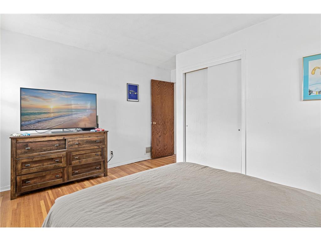 3236 N Indiana Avenue N Robbinsdale MN 55422 7097598 image17