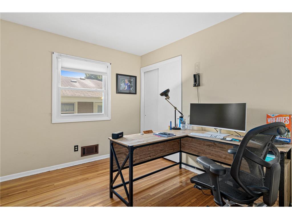 3236 N Indiana Avenue N Robbinsdale MN 55422 7097598 image19