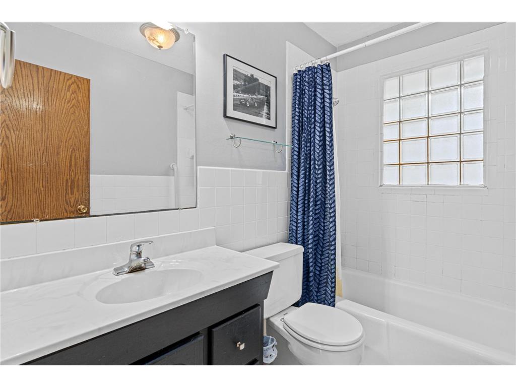 3236 N Indiana Avenue N Robbinsdale MN 55422 7097598 image21