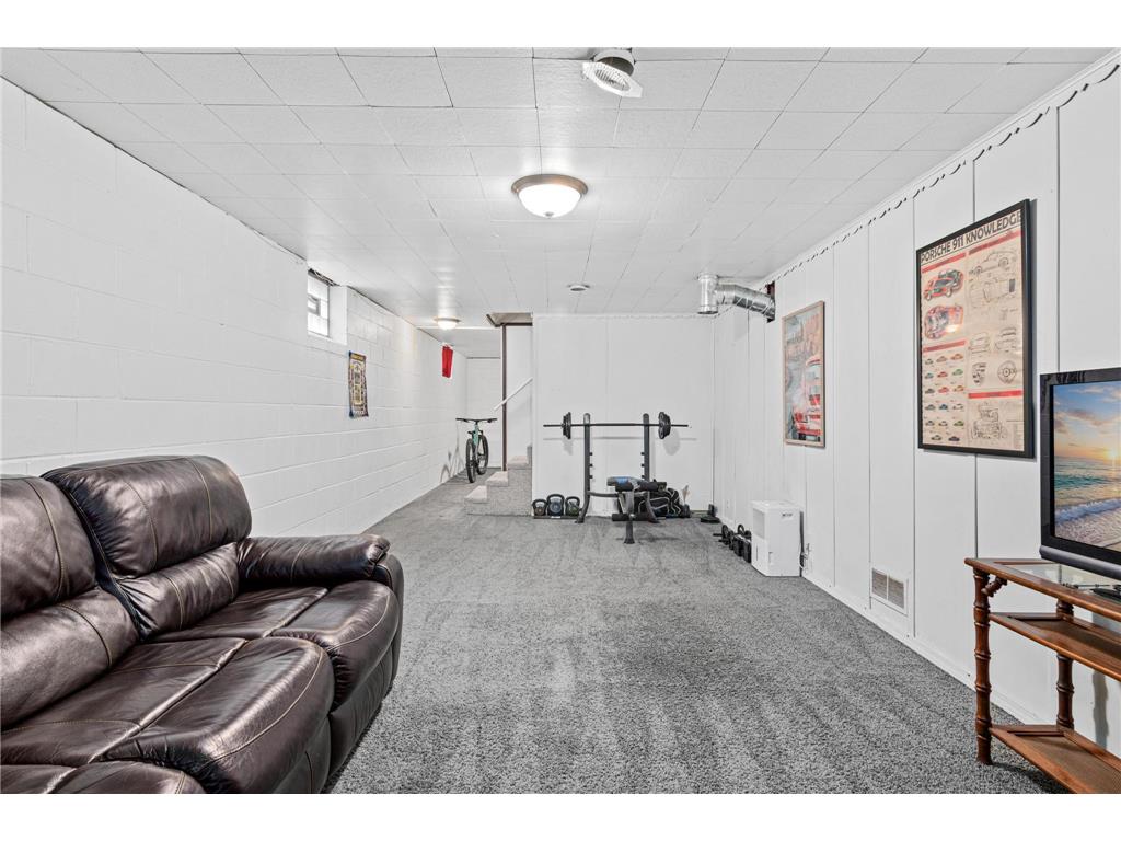 3236 N Indiana Avenue N Robbinsdale MN 55422 7097598 image23