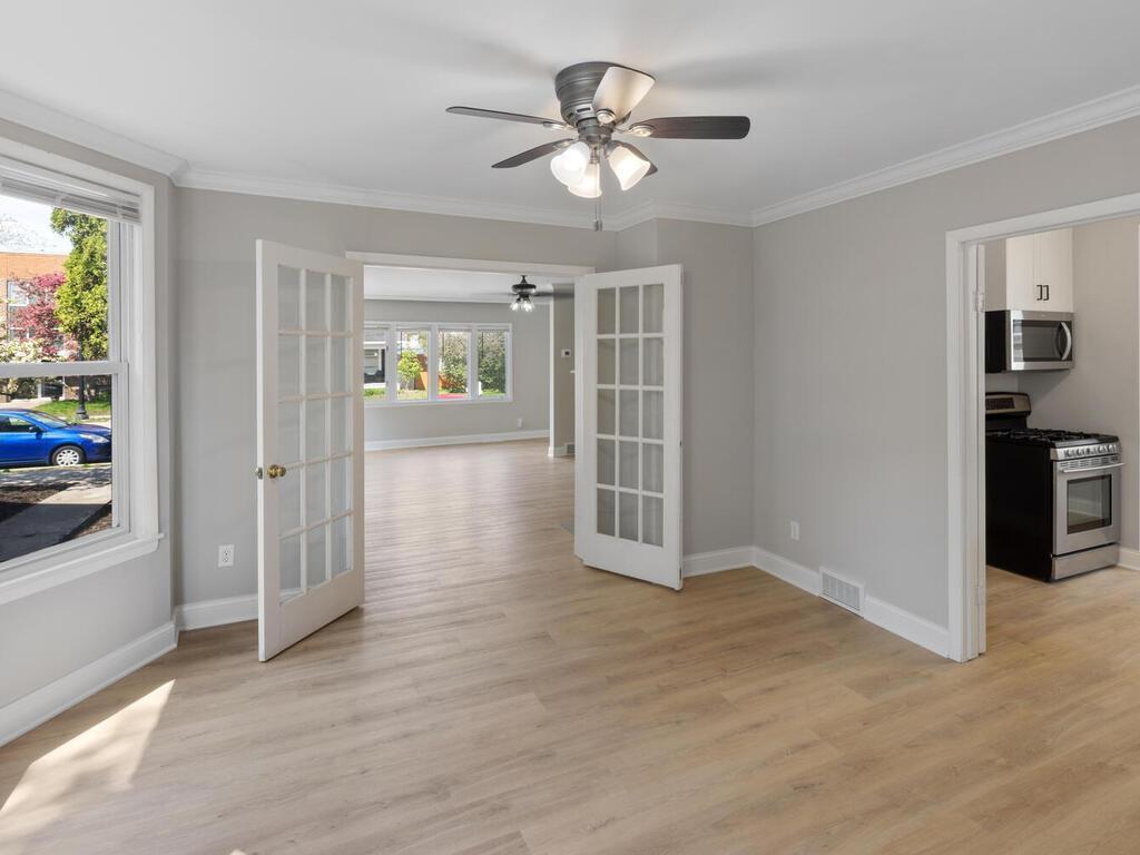 3237 Hennepin Avenue Minneapolis MN 55408 7057552 image15