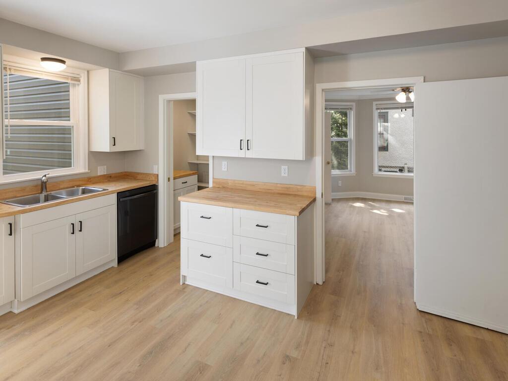 3237 Hennepin Avenue Minneapolis MN 55408 7057552 image20