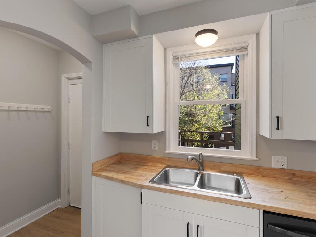 3237 Hennepin Avenue Minneapolis MN 55408 7057552 image23