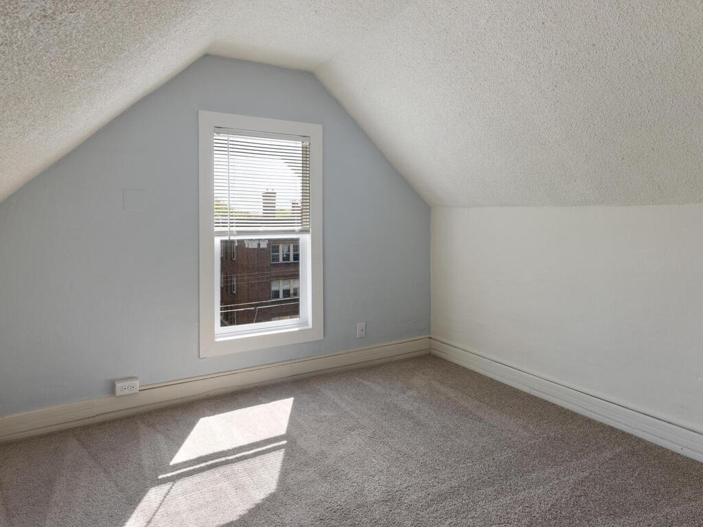 3237 Hennepin Avenue Minneapolis MN 55408 7057552 image41