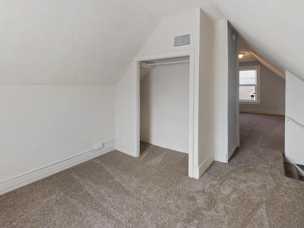 3237 Hennepin Avenue Minneapolis MN 55408 7057552 image42