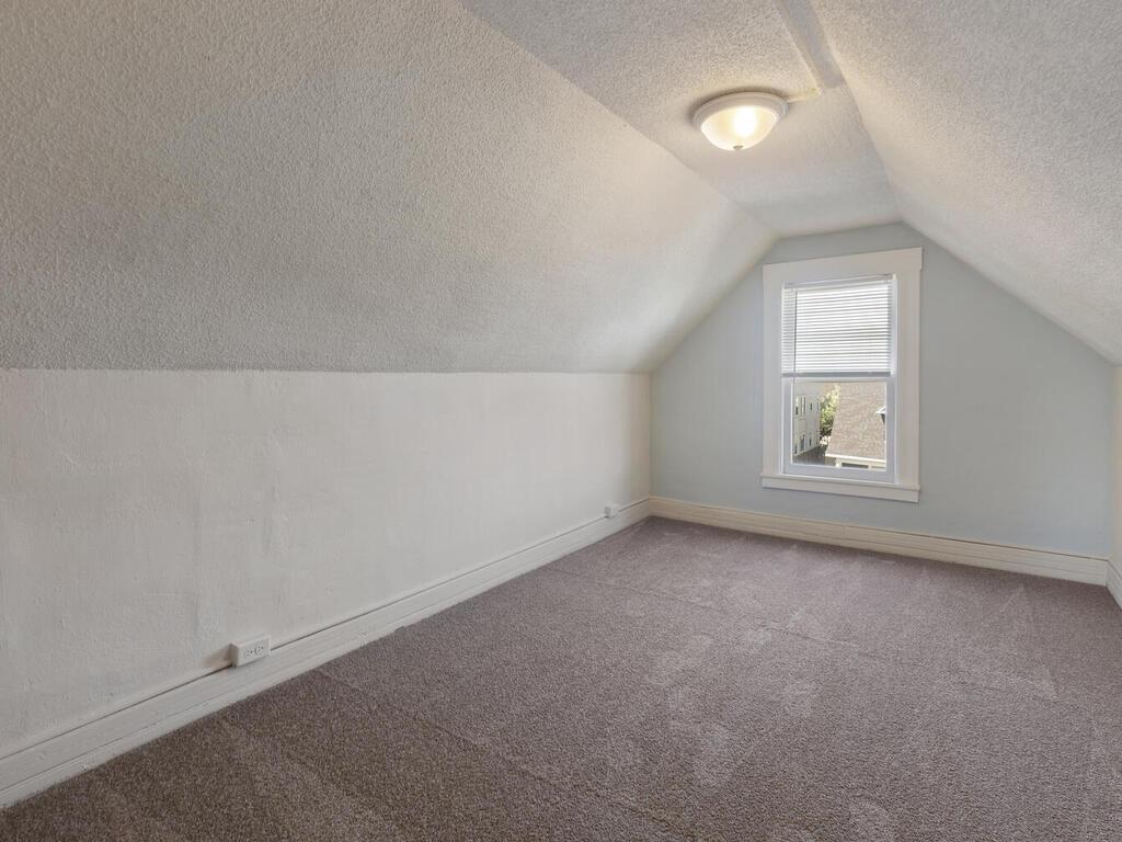 3237 Hennepin Avenue Minneapolis MN 55408 7057552 image43