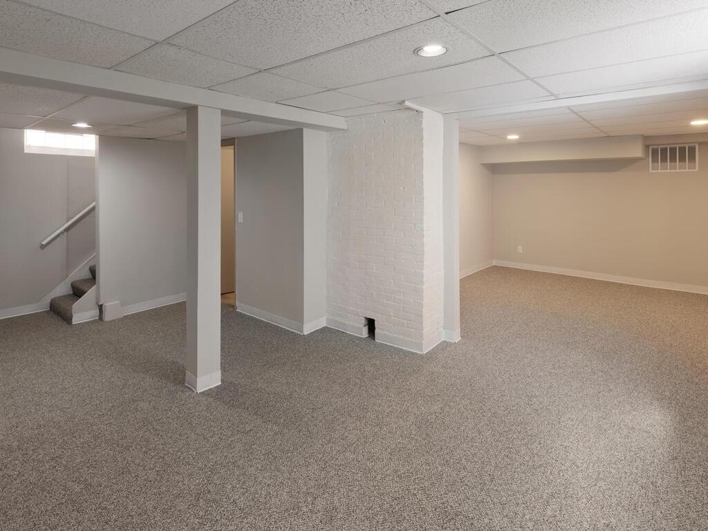 3237 Hennepin Avenue Minneapolis MN 55408 7057552 image47