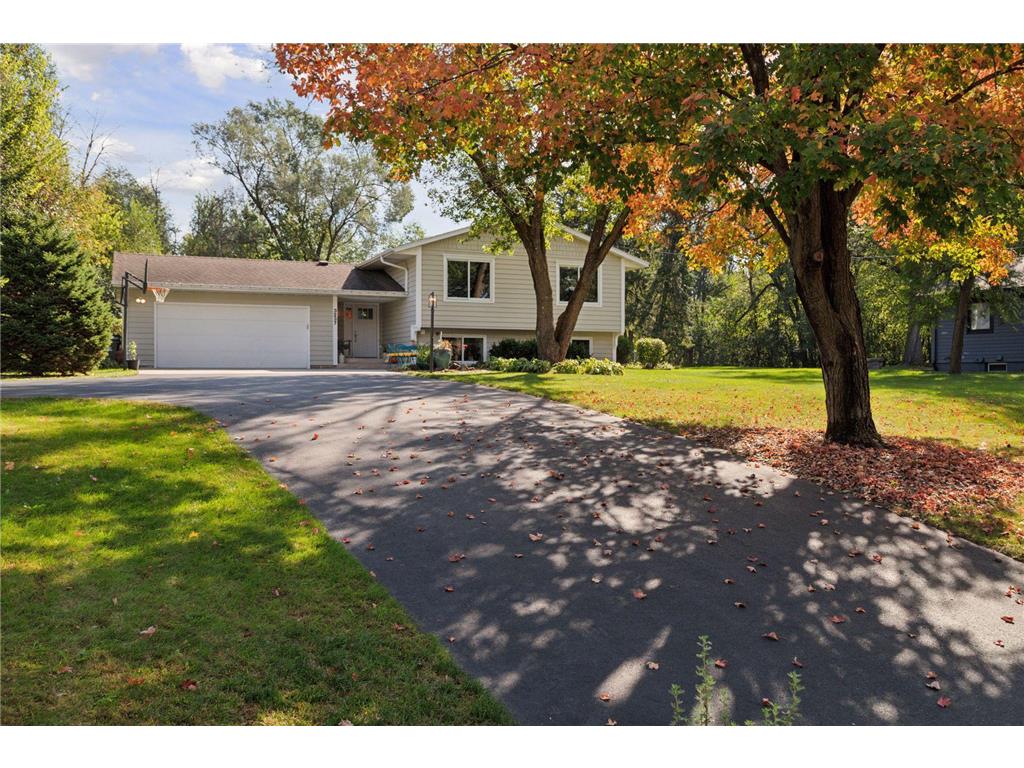 3237 Shores Boulevard Minnetonka MN 55391 6791590 image1