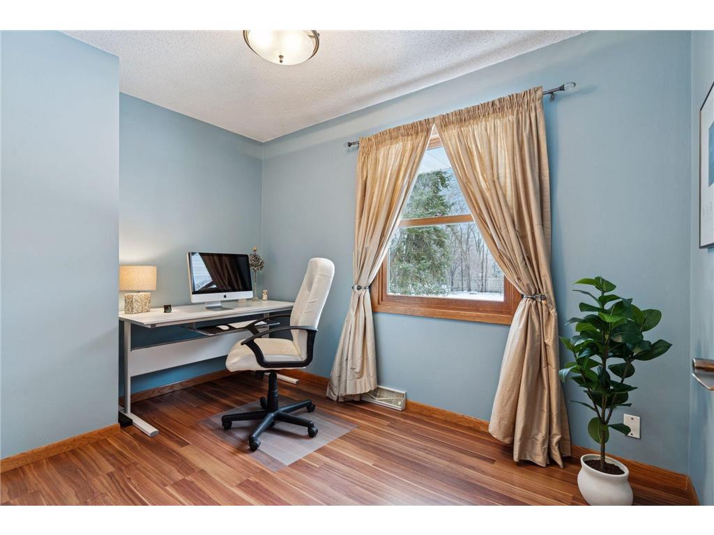 3237 Shores Boulevard Minnetonka MN 55391 6791590 image15