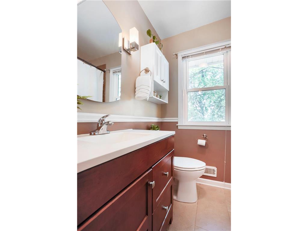 3238 Taylor Street NE Minneapolis MN 55418 7083322 image19