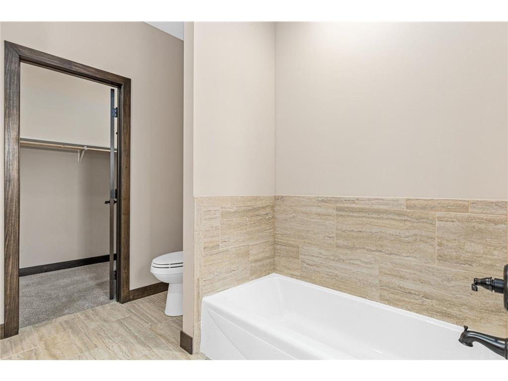 3239 Constance Boulevard NE Ham Lake MN 55304 7037248 image19