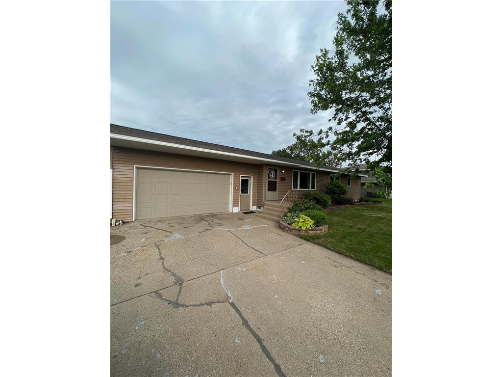 324 9th Street SW, Wadena, MN, 56482 MLS 6227659 Edina Realty