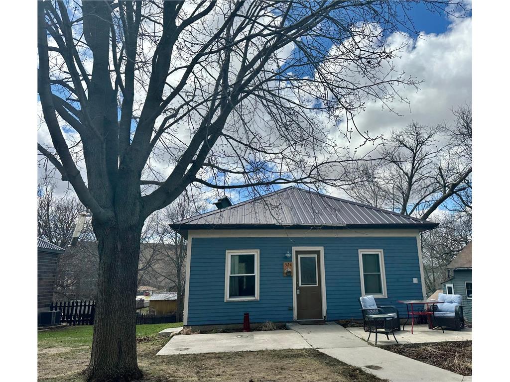 324 Garfield Street S, Lake Benton, MN, 56149 MLS 6341922 Edina Realty