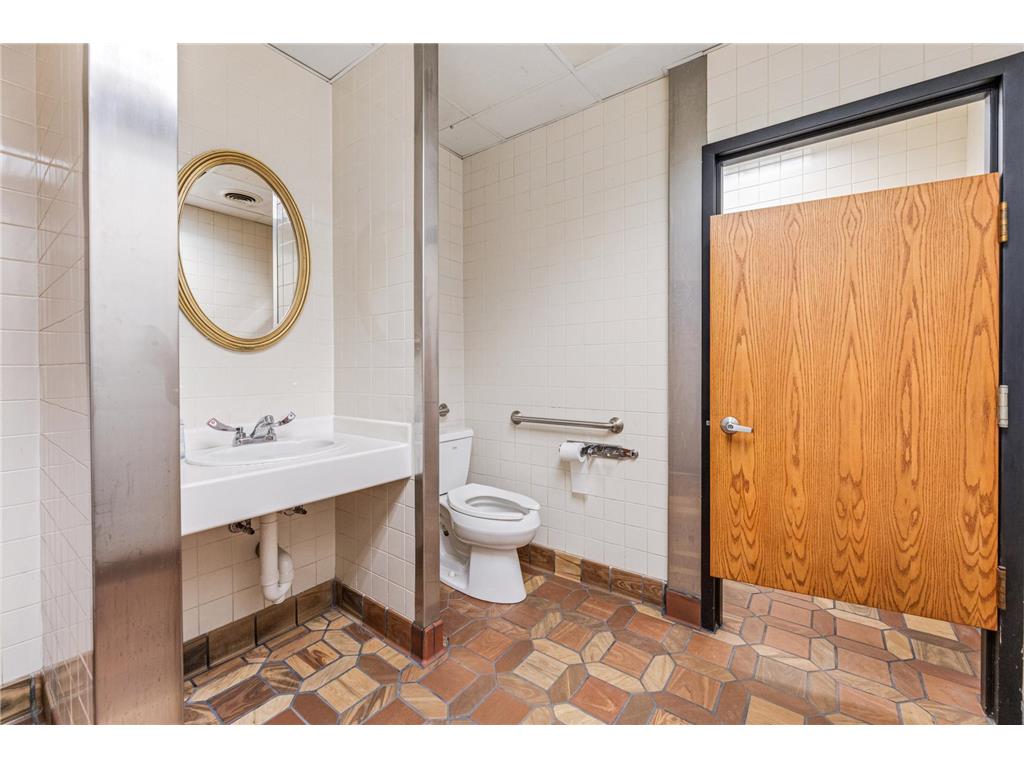 324 Main Street La Crosse WI 54601 7056691 image33