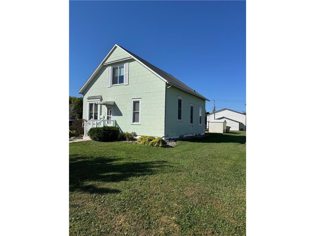 324 N Broadway Wells MN 56097 6794754 image1