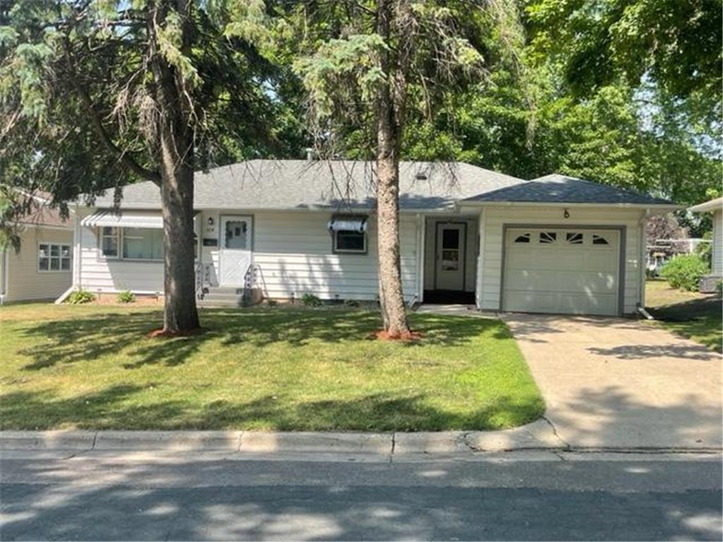 324 S Orange Street Waconia MN 55387 6396709 image1