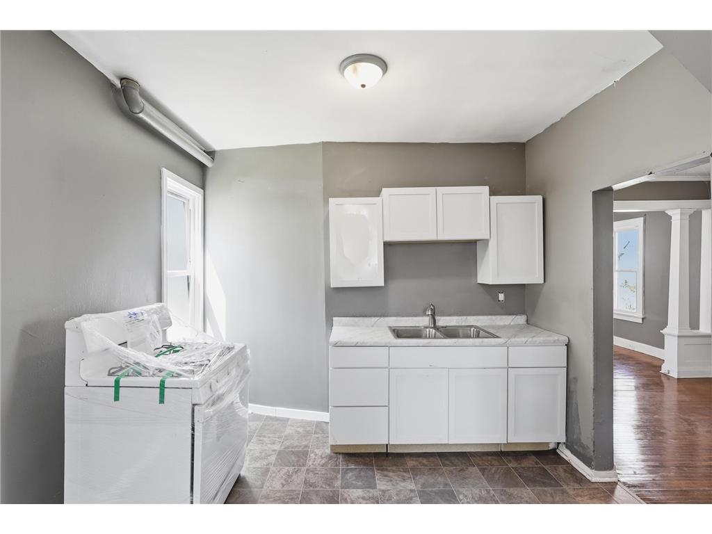 324 Van Buren Avenue Saint Paul MN 55103 7065848 image10