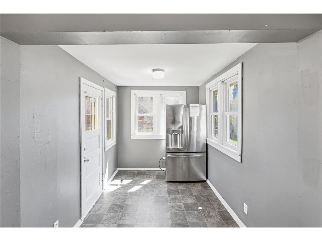 324 Van Buren Avenue Saint Paul MN 55103 7065848 image11