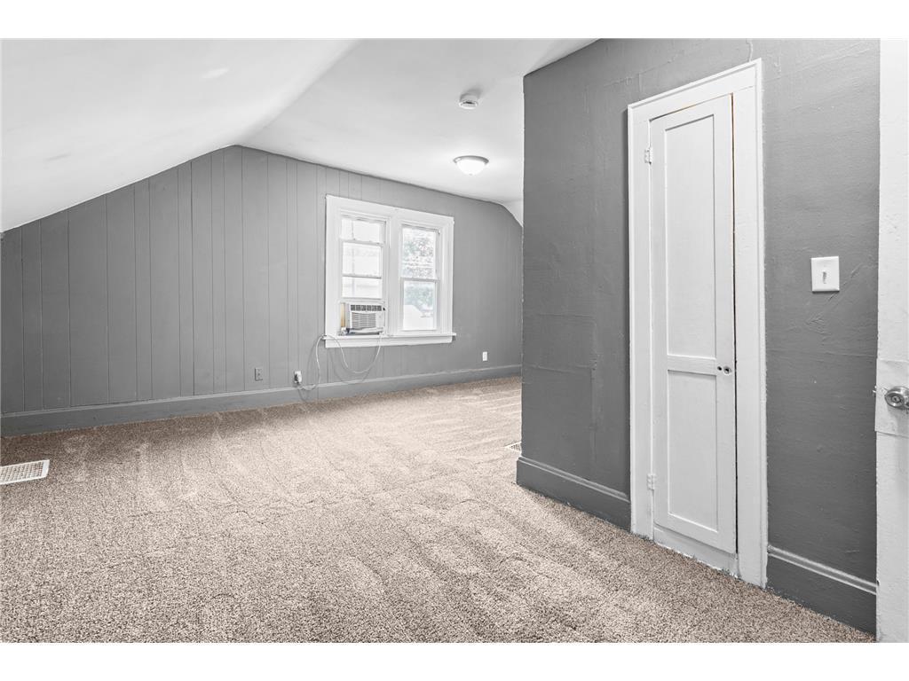 324 Van Buren Avenue Saint Paul MN 55103 7065848 image15