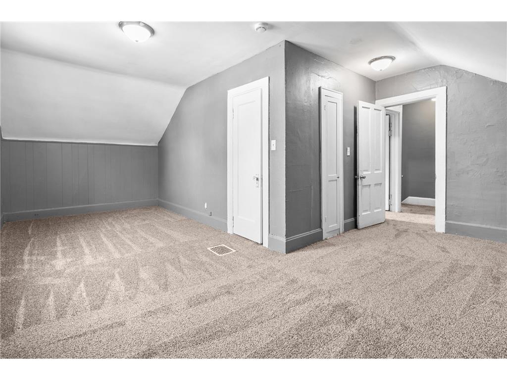 324 Van Buren Avenue Saint Paul MN 55103 7065848 image16