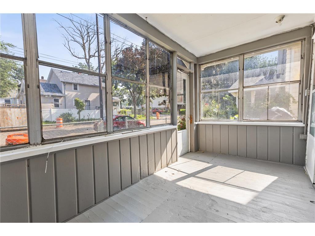 324 Van Buren Avenue Saint Paul MN 55103 7065848 image3