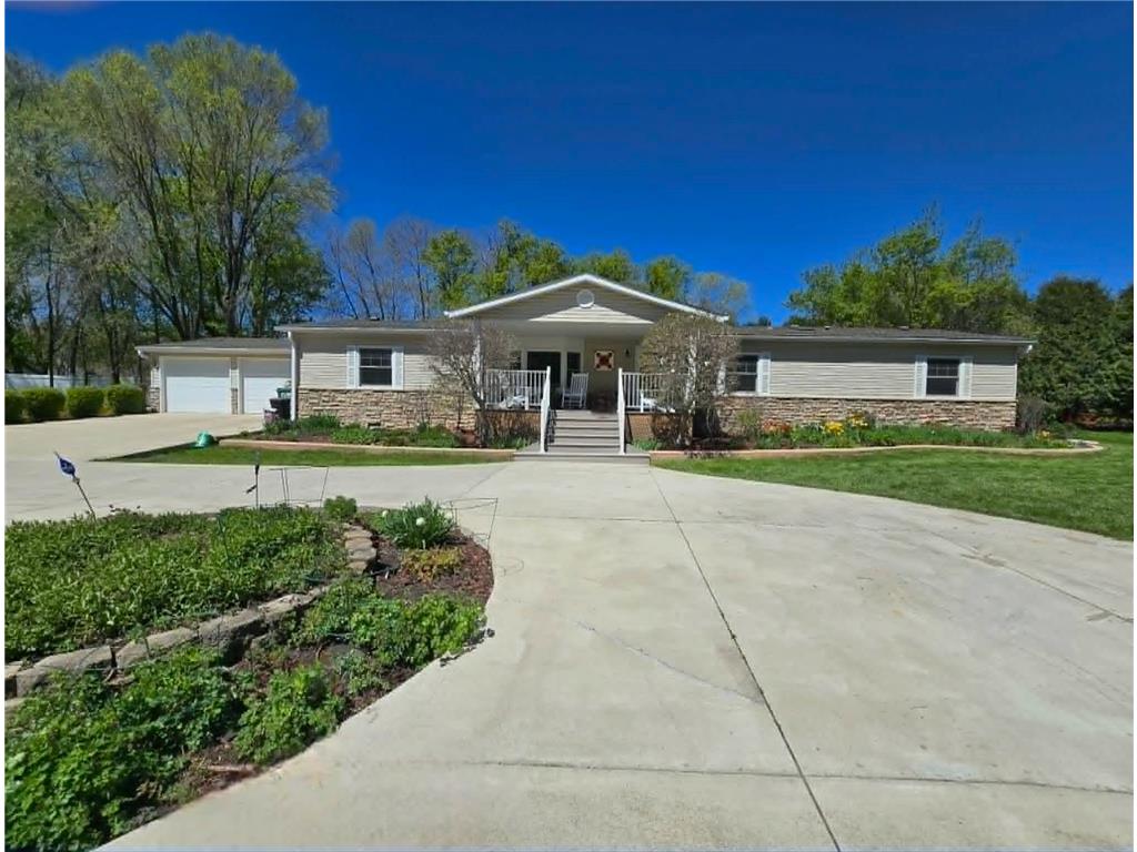 324 W 7th Street Litchfield MN 55355 7071477 image1