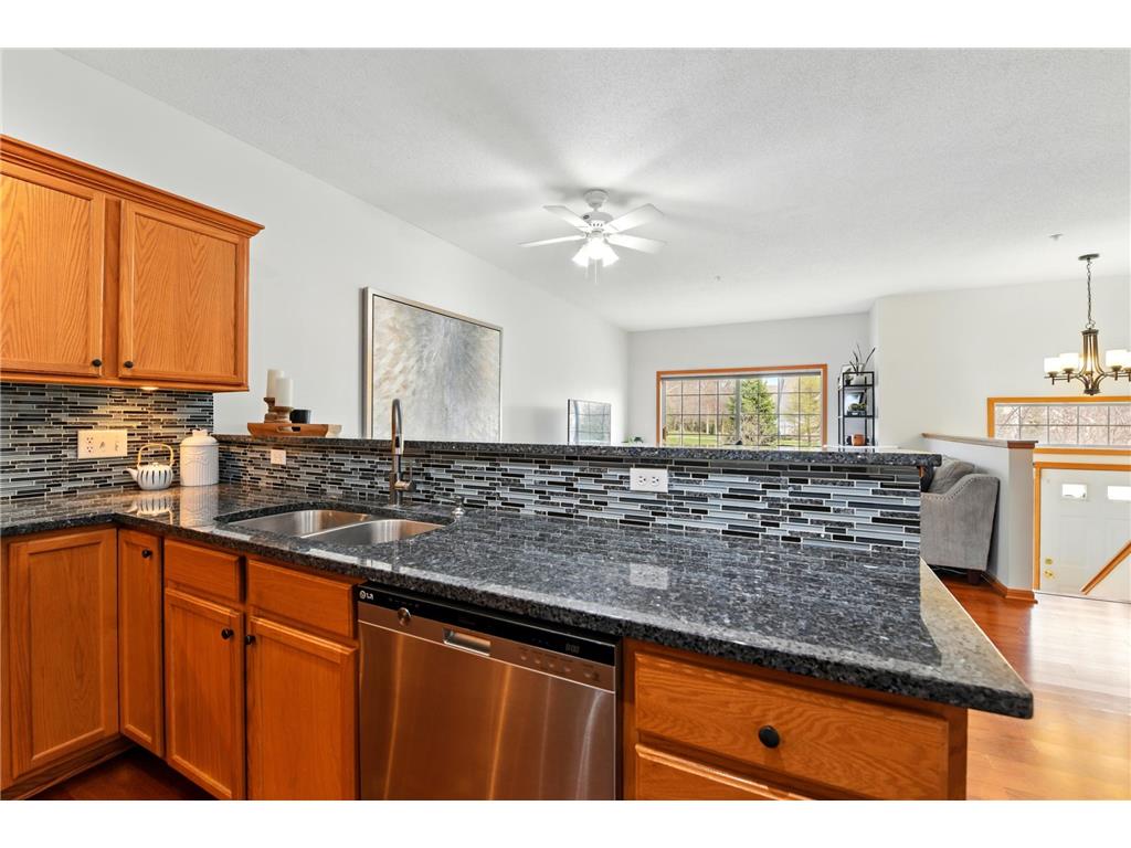 324 Willoughby Way W Minnetonka MN 55305 6797649 image6
