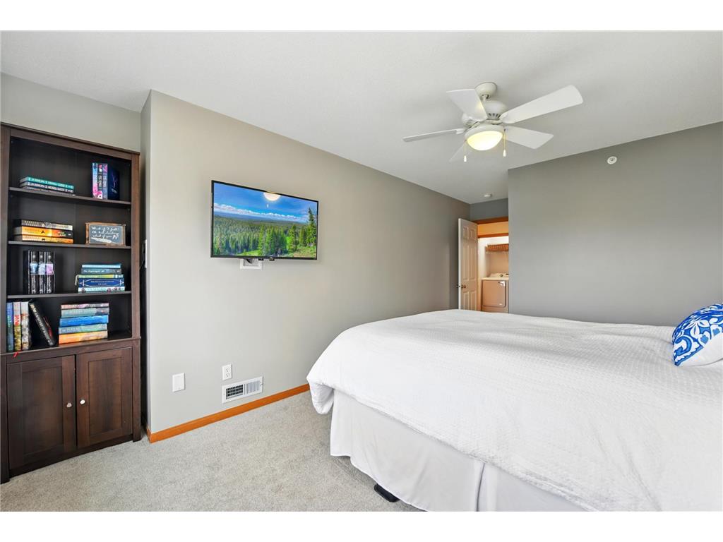 324 Willoughby Way W Minnetonka MN 55305 6797649 image9