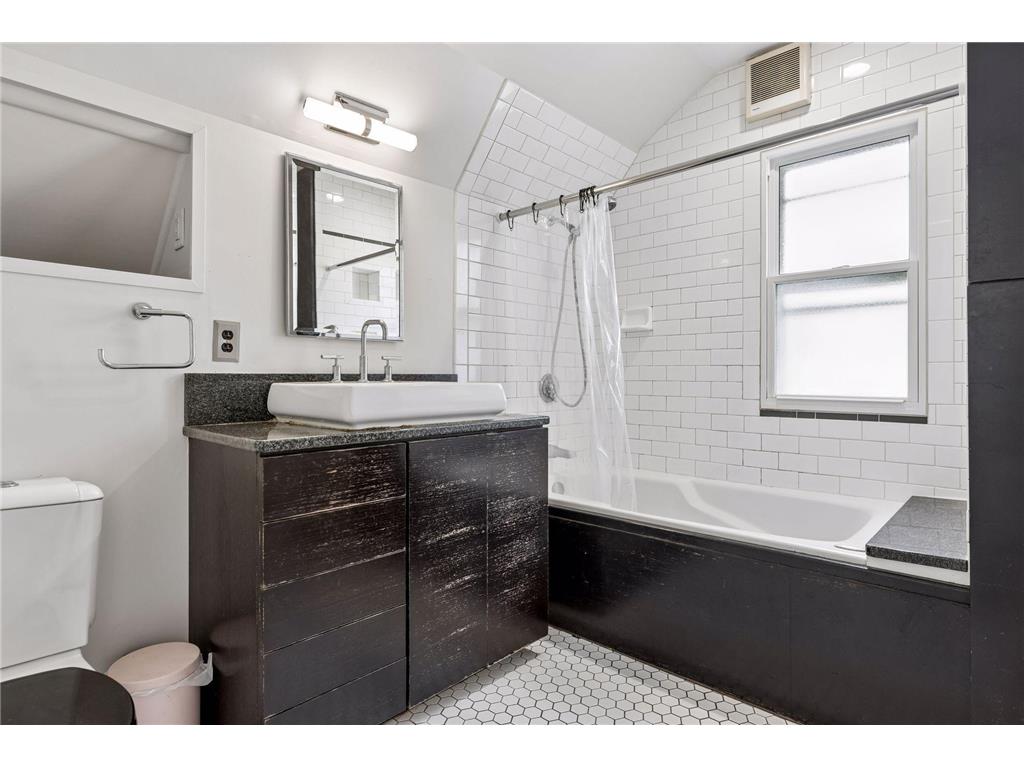 3240 Elliot Avenue Minneapolis MN 55407 7060860 image22
