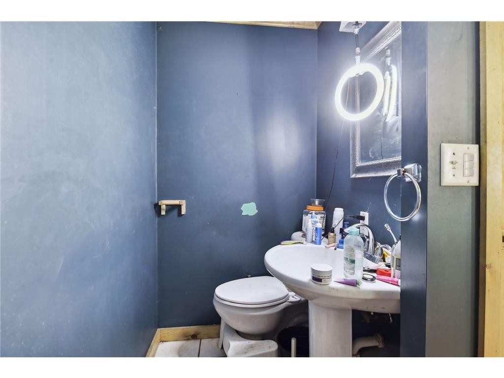 3241 Cedar Avenue S Minneapolis MN 55407 7083267 image18