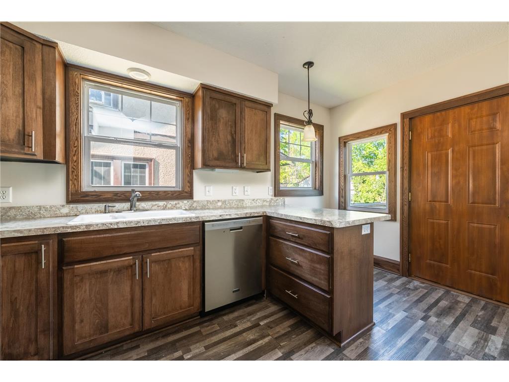 3242 Newton Avenue N Minneapolis MN 55412 7060341 image10