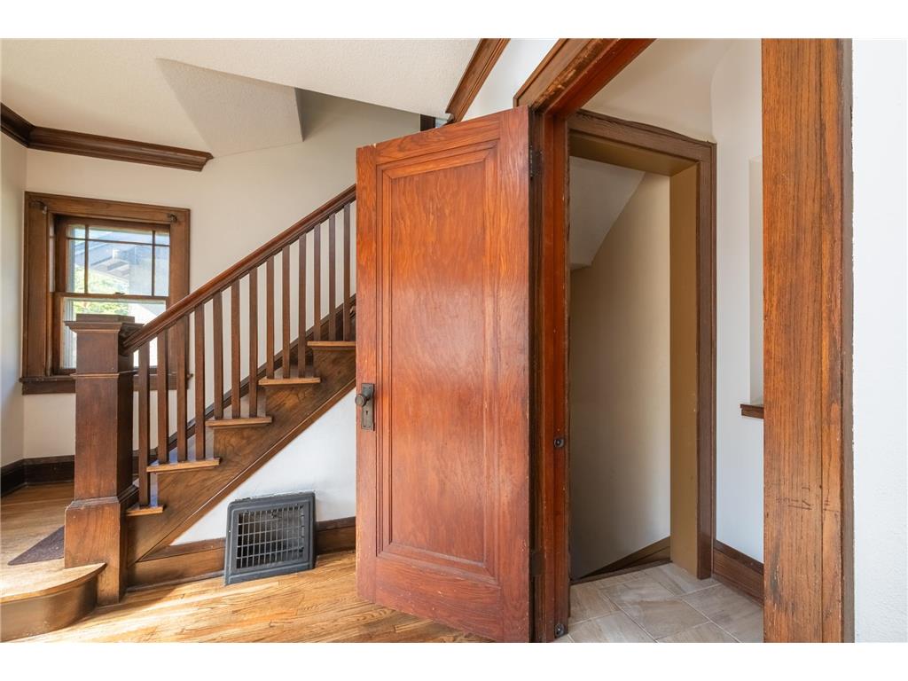 3242 Newton Avenue N Minneapolis MN 55412 7060341 image12