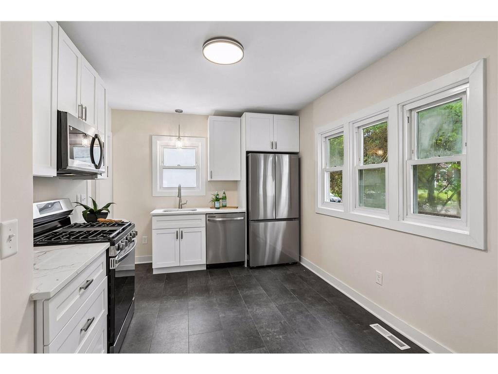3243 Washburn Avenue N Minneapolis MN 55412 7078455 image13
