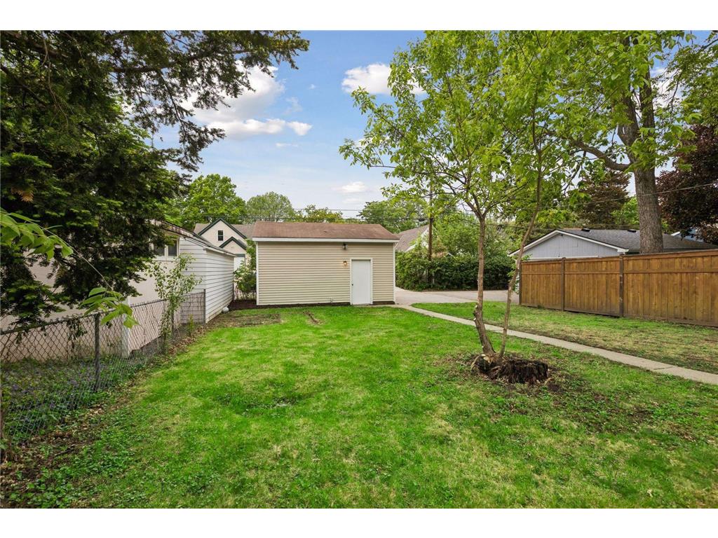 3243 Washburn Avenue N Minneapolis MN 55412 7078455 image28