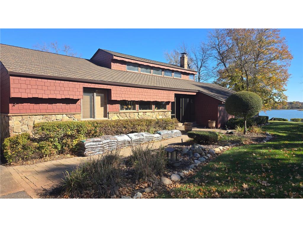 32437 Nottingham Court Chisago Lake Twp MN 55045 - North Center Lake 6808479 image1