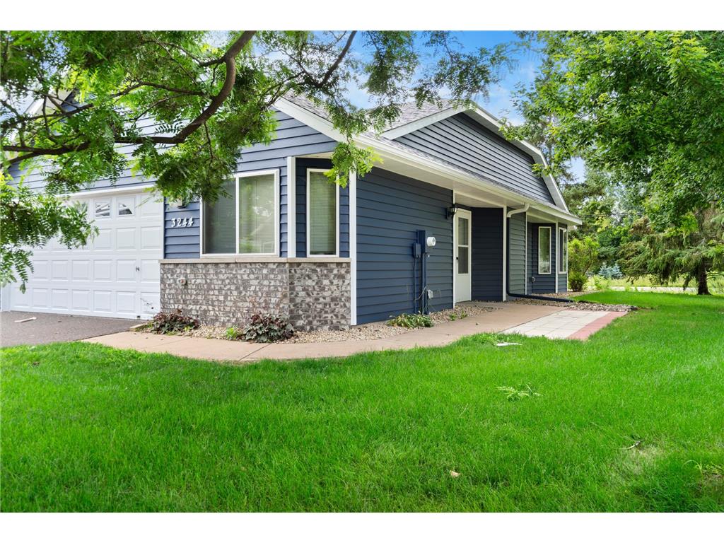 3244 Edgerton Street Vadnais Heights MN 55127 6564268 image1